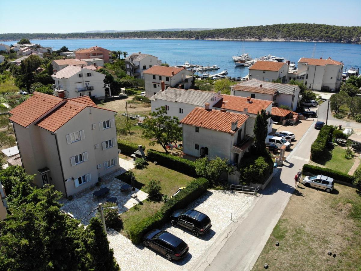 Apartman Theresa Barbat na Rabu Eksteriør bilde